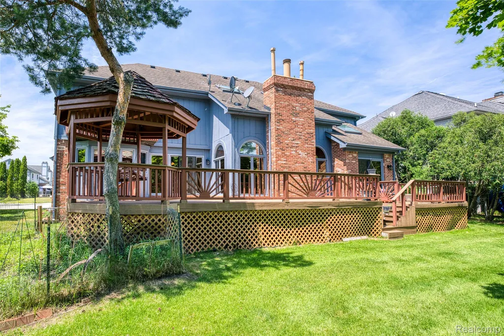 29342 Strathmore Drive Farmington Hills City MI 48331