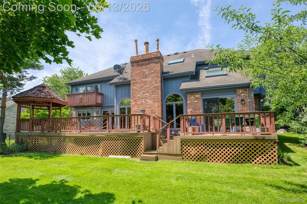 29342 Strathmore Drive Farmington Hills City MI 48331