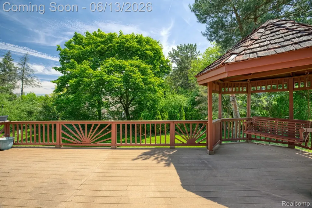 29342 Strathmore Drive Farmington Hills City MI 48331
