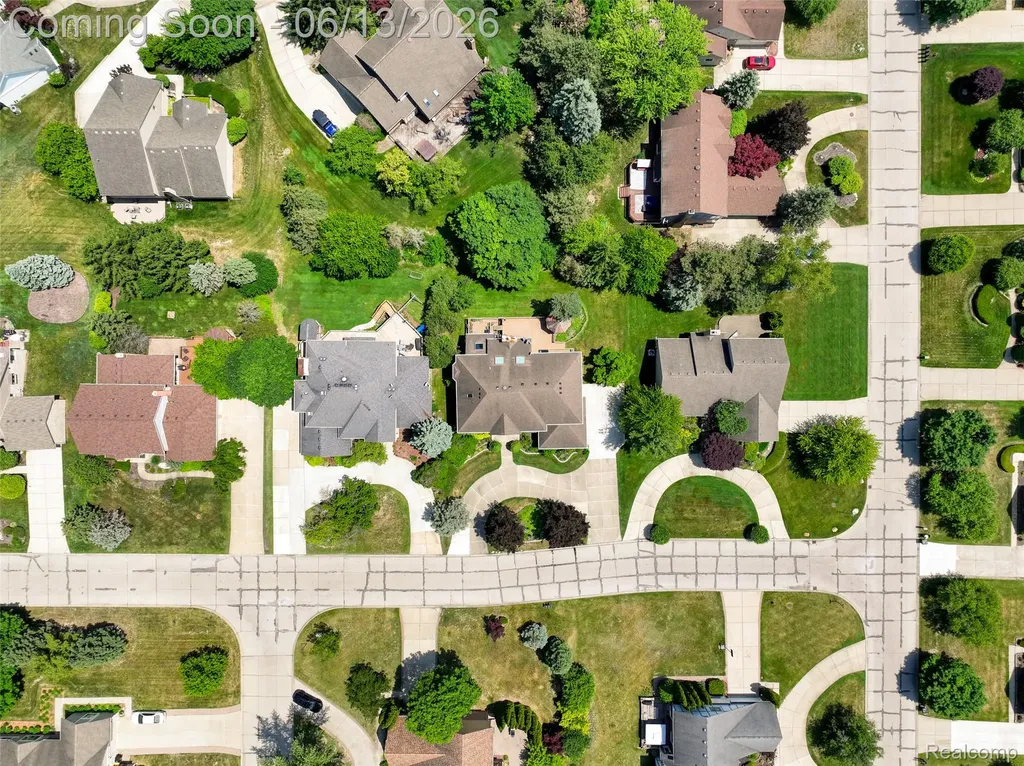 29342 Strathmore Drive Farmington Hills City MI 48331