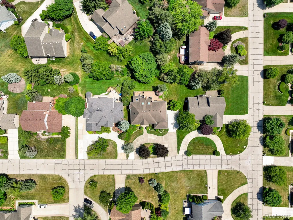 29342 Strathmore Drive Farmington Hills City MI 48331