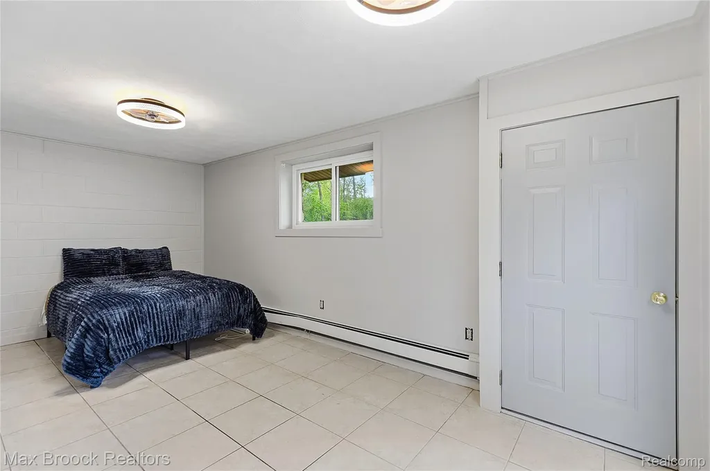 1392 Maple Grove Road Lapeer Township MI 48446