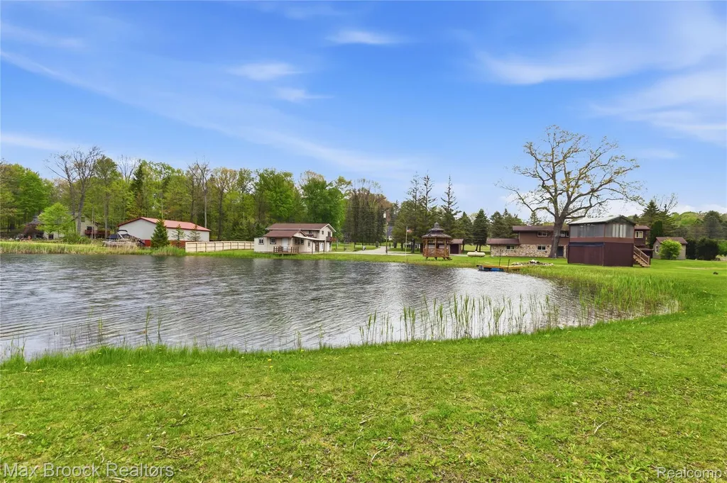 1392 Maple Grove Road Lapeer Township MI 48446