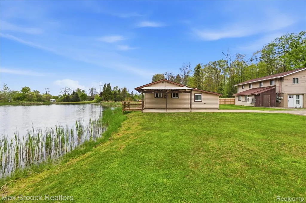 1392 Maple Grove Road Lapeer Township MI 48446