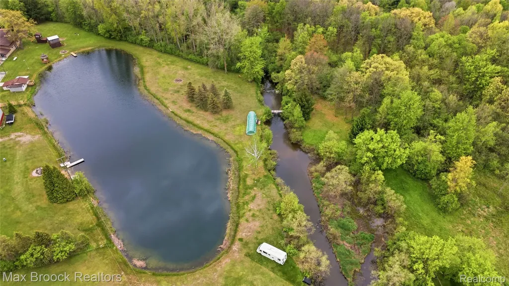 1392 Maple Grove Road Lapeer Township MI 48446