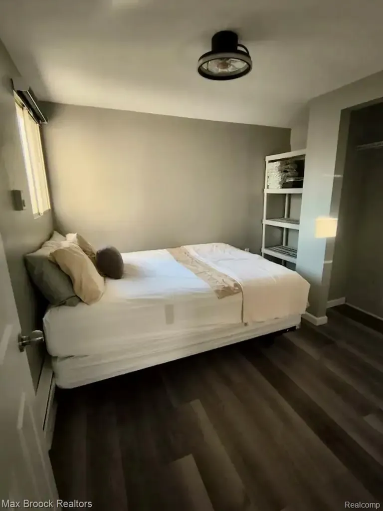 1392 Maple Grove Road Lapeer Township MI 48446
