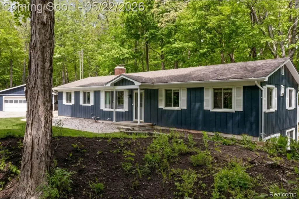 7566 Curtis Road Salem Township MI 48168