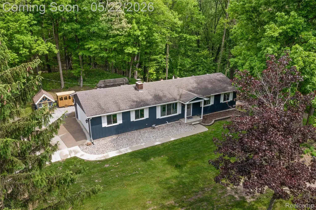 7566 Curtis Road Salem Township MI 48168