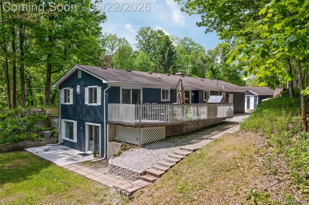 7566 Curtis Road Salem Township MI 48168