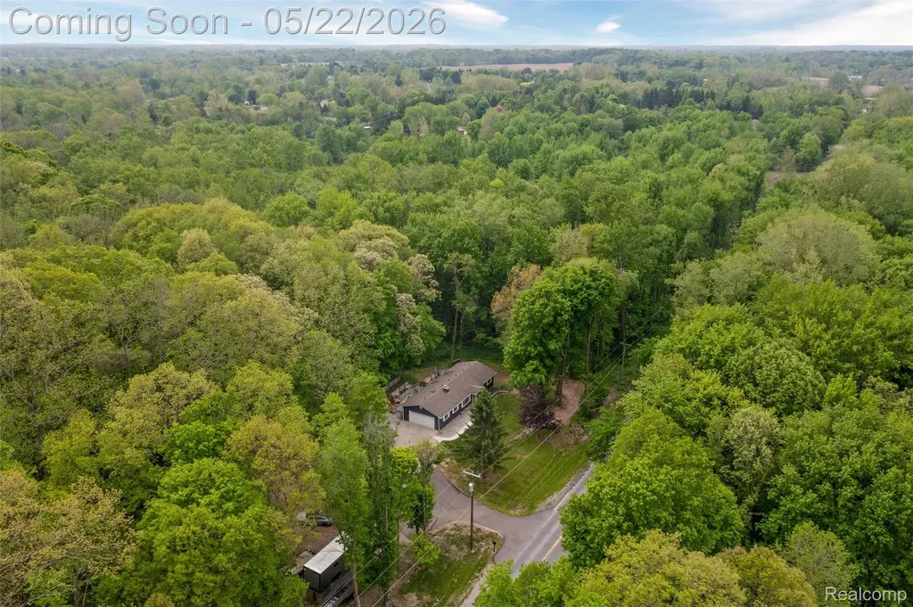 7566 Curtis Road Salem Township MI 48168