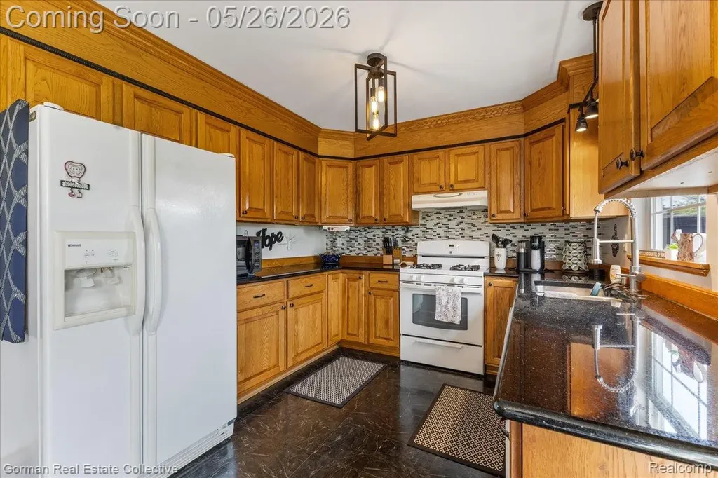 3457 W Burnside Road Marathon Township MI 48464