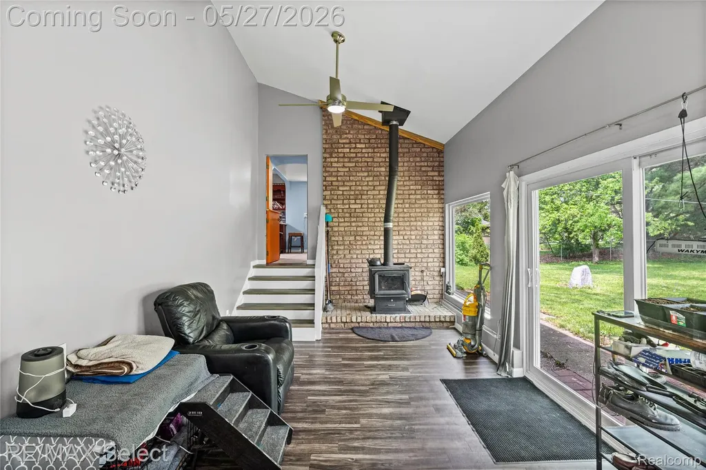 6361 Fenton Road Grand Blanc Charter Township MI 48507
