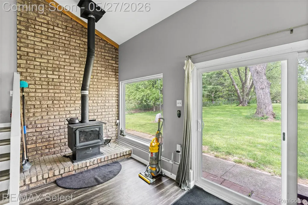 6361 Fenton Road Grand Blanc Charter Township MI 48507