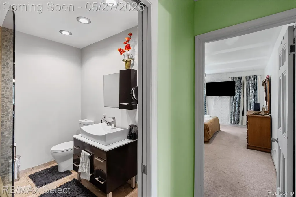 6361 Fenton Road Grand Blanc Charter Township MI 48507