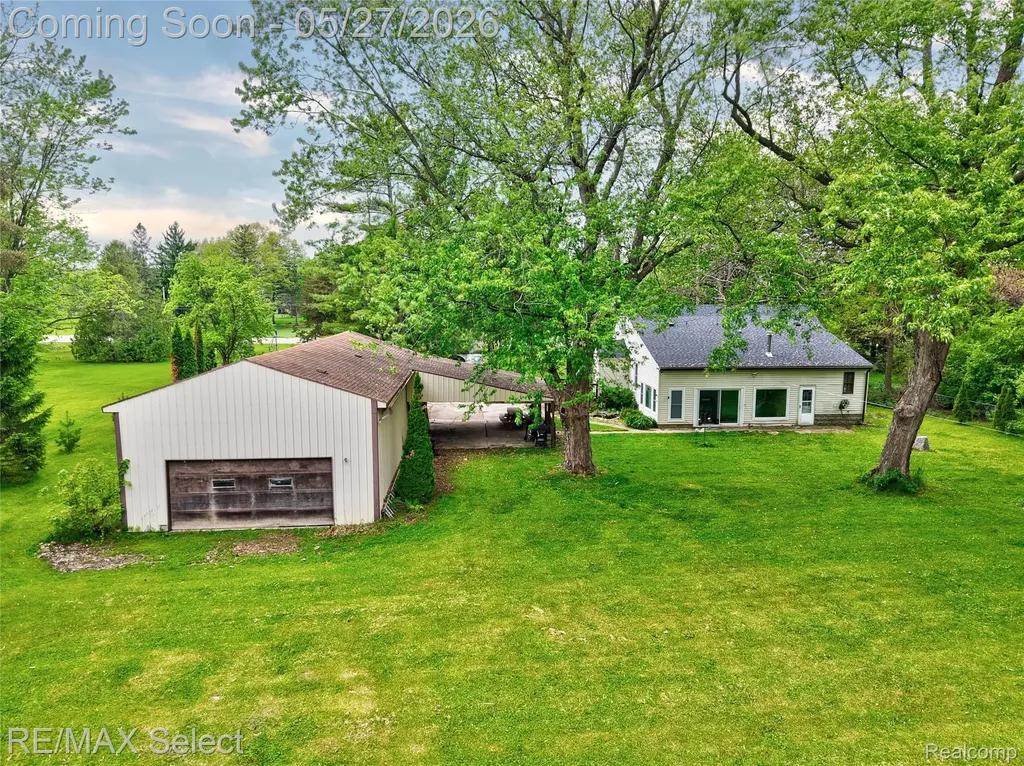 6361 Fenton Road Grand Blanc Charter Township MI 48507