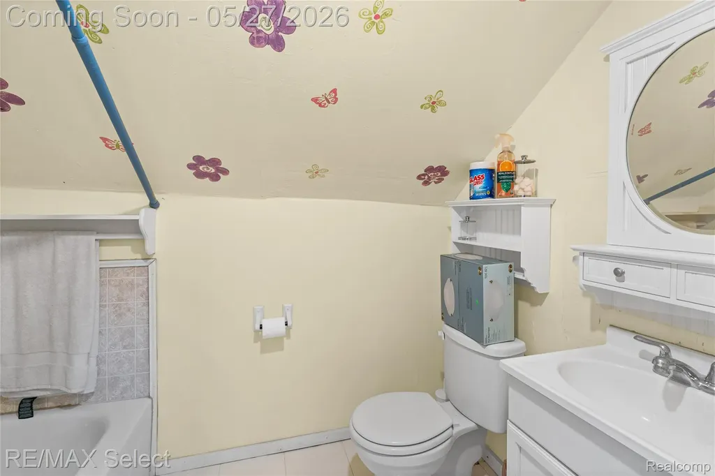6361 Fenton Road Grand Blanc Charter Township MI 48507