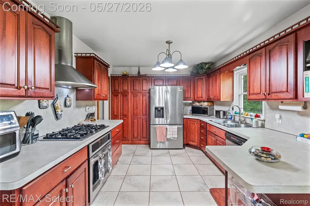6361 Fenton Road Grand Blanc Charter Township MI 48507