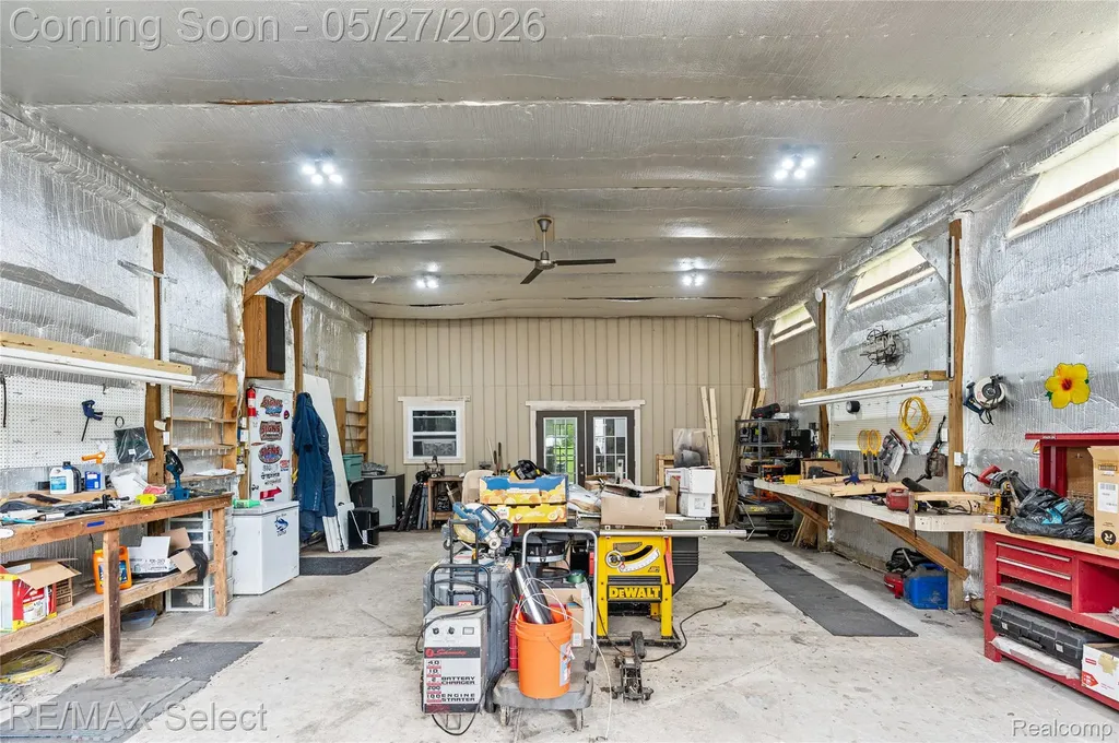 6361 Fenton Road Grand Blanc Charter Township MI 48507