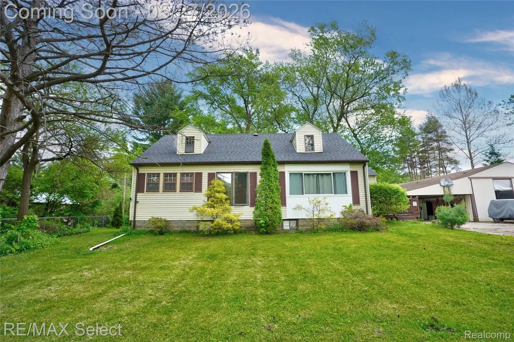 6361 Fenton Road Grand Blanc Charter Township MI 48507