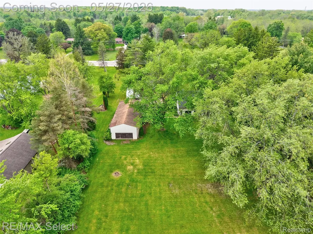 6361 Fenton Road Grand Blanc Charter Township MI 48507