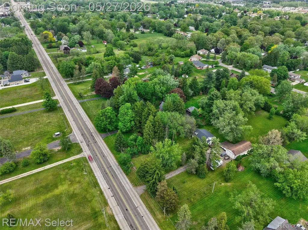 6361 Fenton Road Grand Blanc Charter Township MI 48507