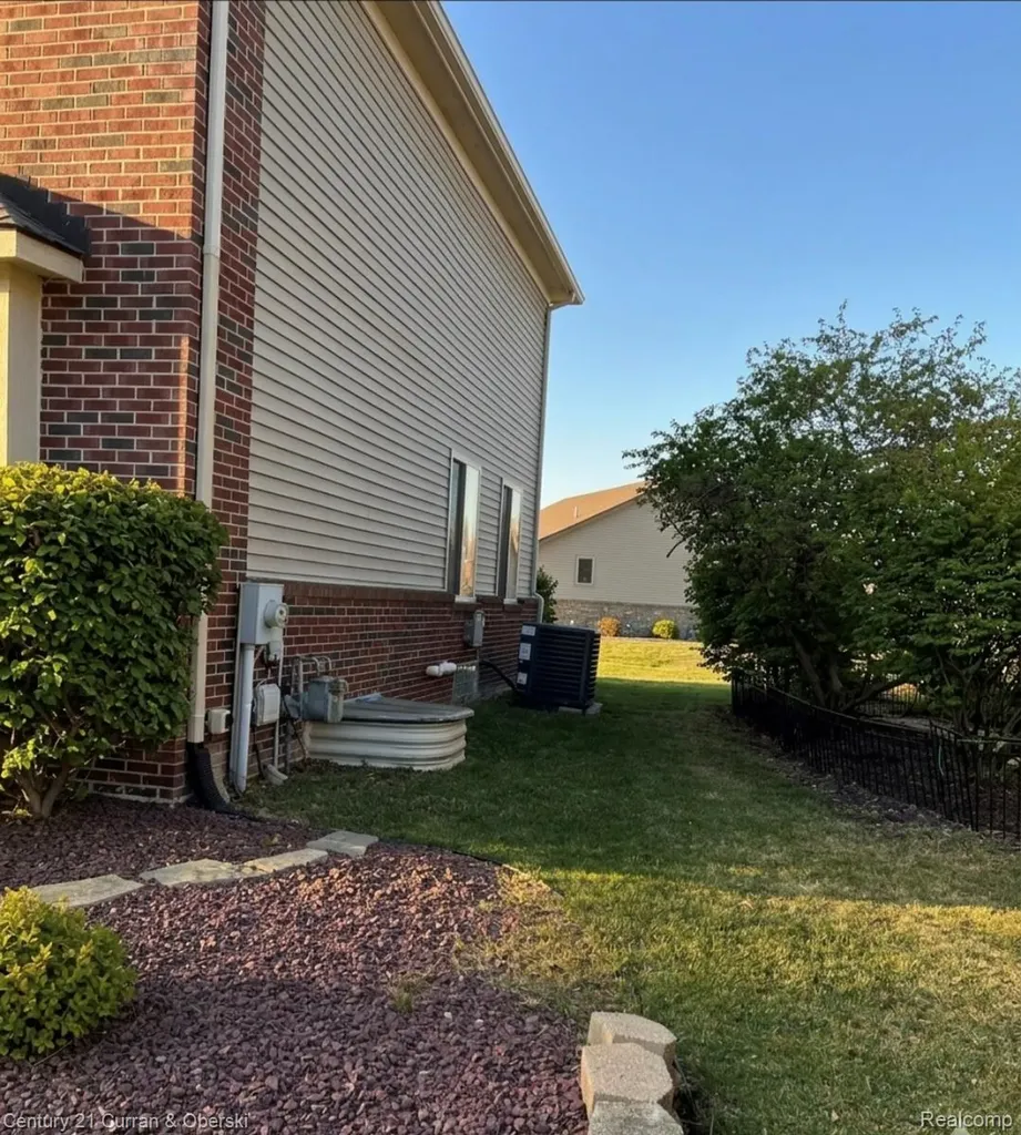 23756 Waterview Drive Huron Charter Township MI 48164