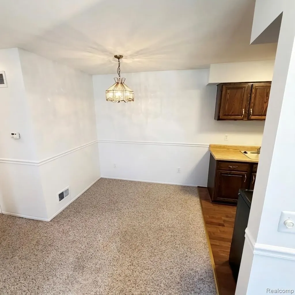 17116 Kingsbrooke Drive Clinton Charter Township MI 48038