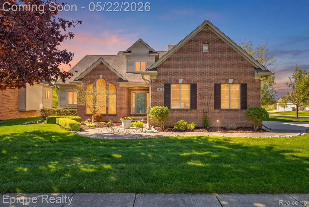 819 Pine Ridge Avenue Oxford Charter Township MI 48371