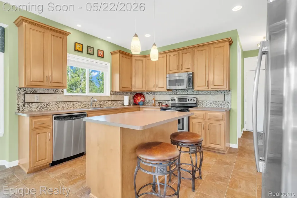 819 Pine Ridge Avenue Oxford Charter Township MI 48371