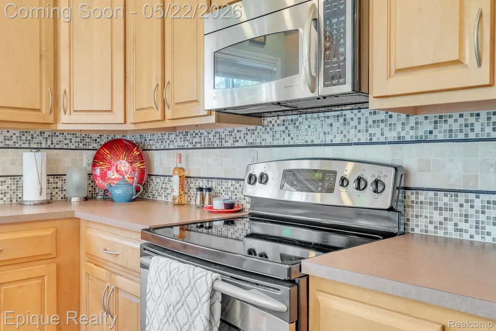 819 Pine Ridge Avenue Oxford Charter Township MI 48371