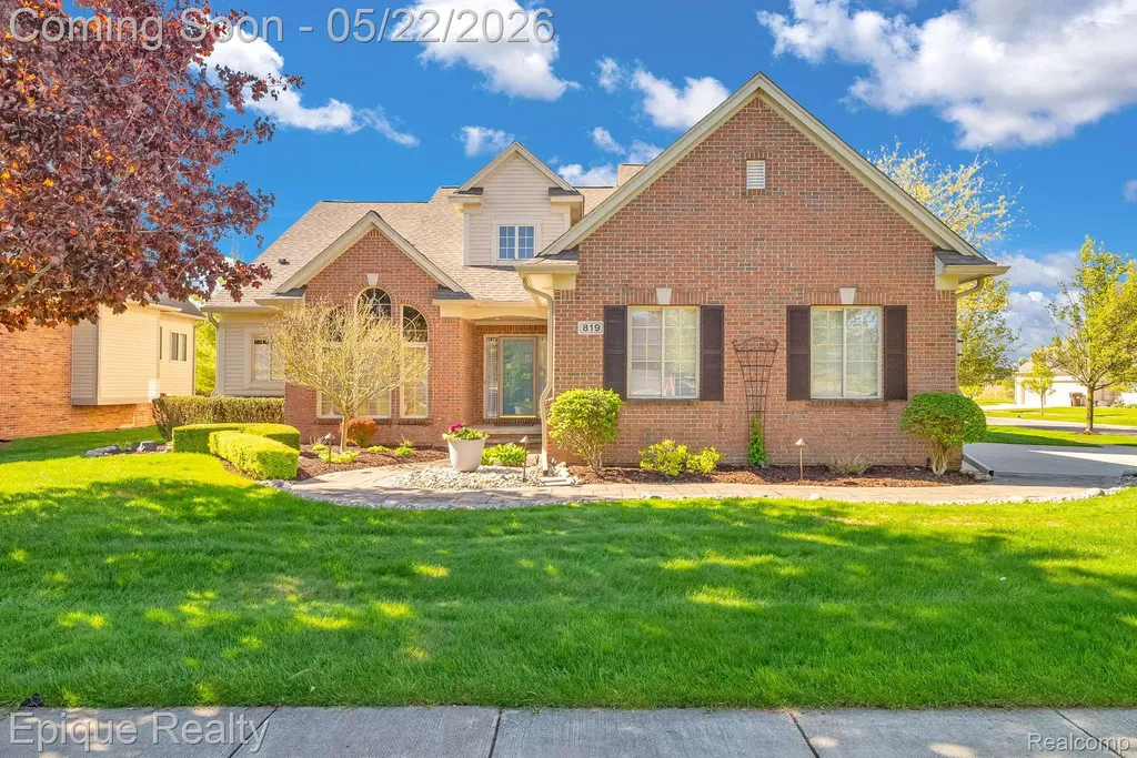 819 Pine Ridge Avenue Oxford Charter Township MI 48371