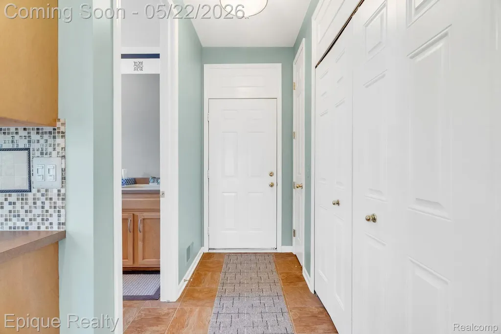 819 Pine Ridge Avenue Oxford Charter Township MI 48371