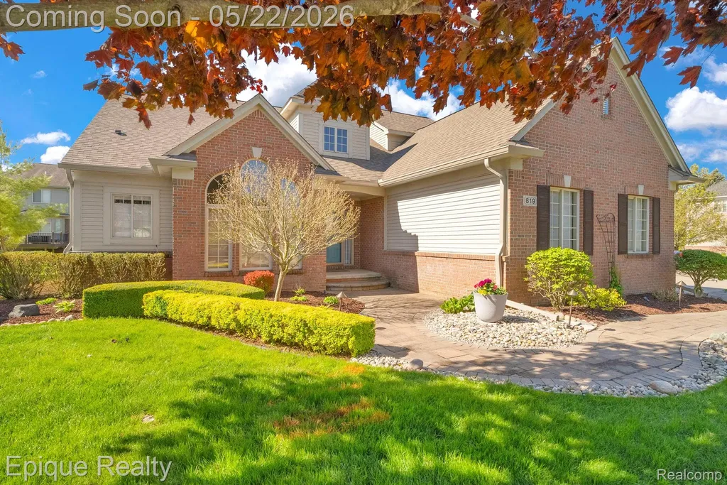 819 Pine Ridge Avenue Oxford Charter Township MI 48371
