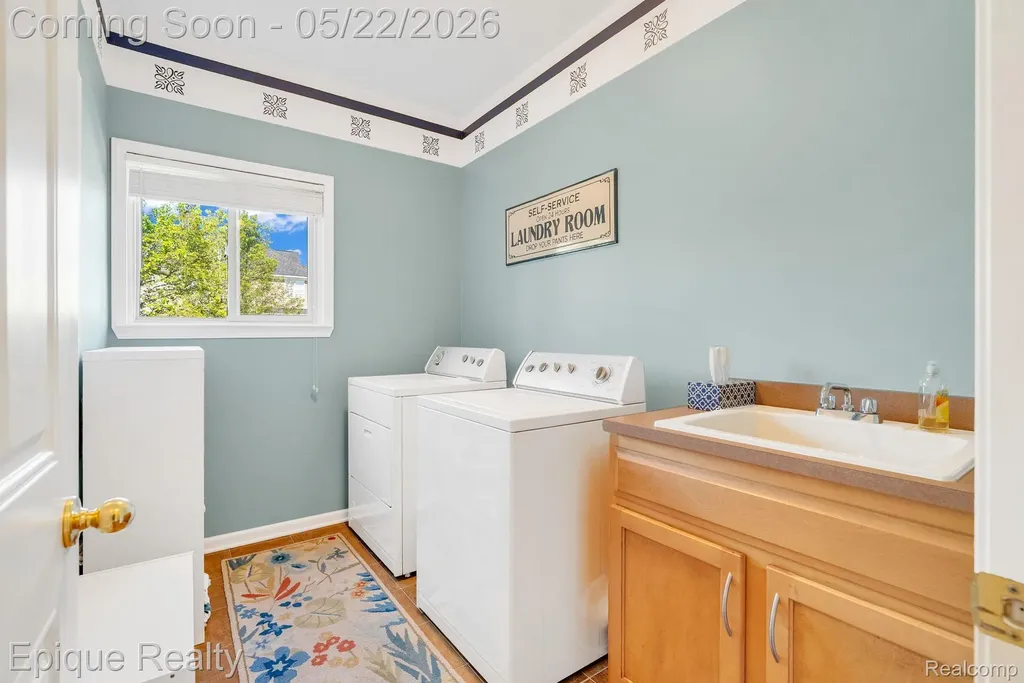 819 Pine Ridge Avenue Oxford Charter Township MI 48371