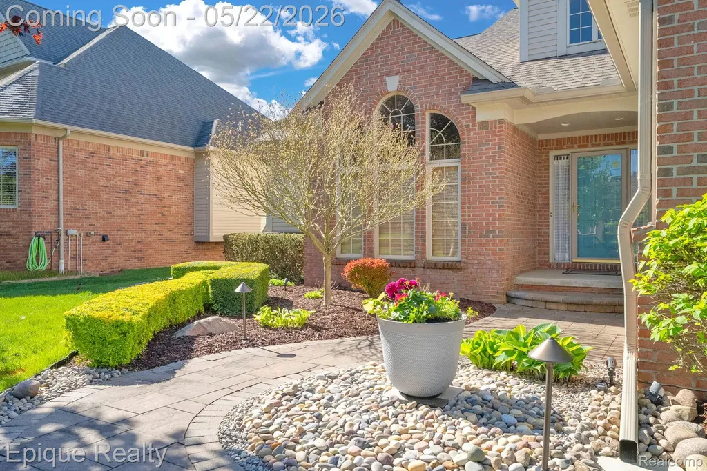 819 Pine Ridge Avenue Oxford Charter Township MI 48371