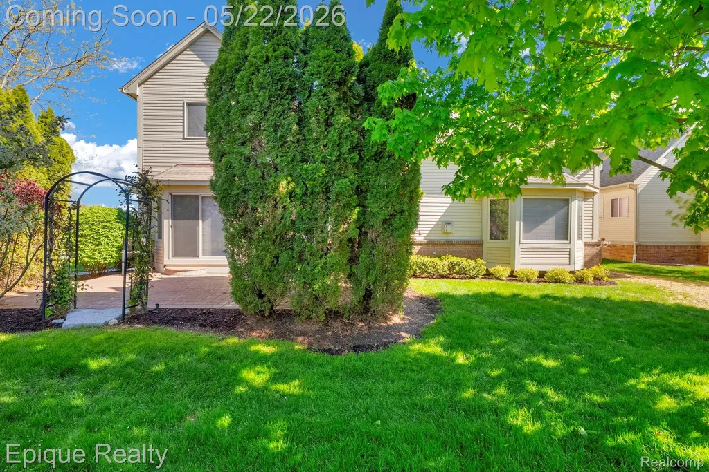 819 Pine Ridge Avenue Oxford Charter Township MI 48371