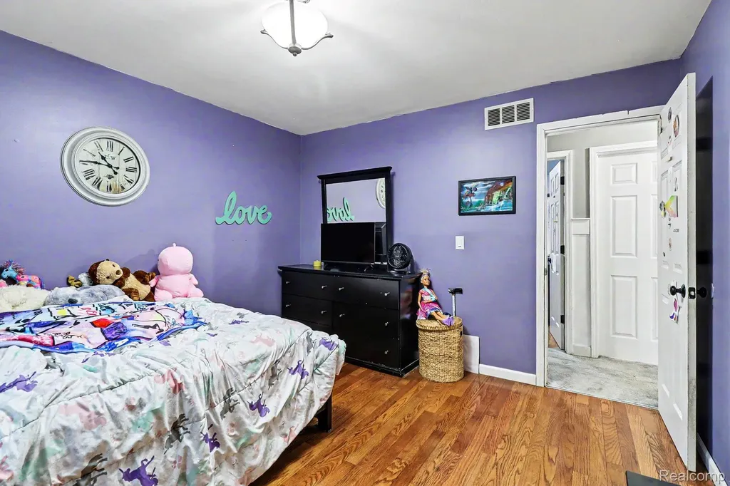 2770 Shady Hollow Drive White Lake Charter Township MI 48383