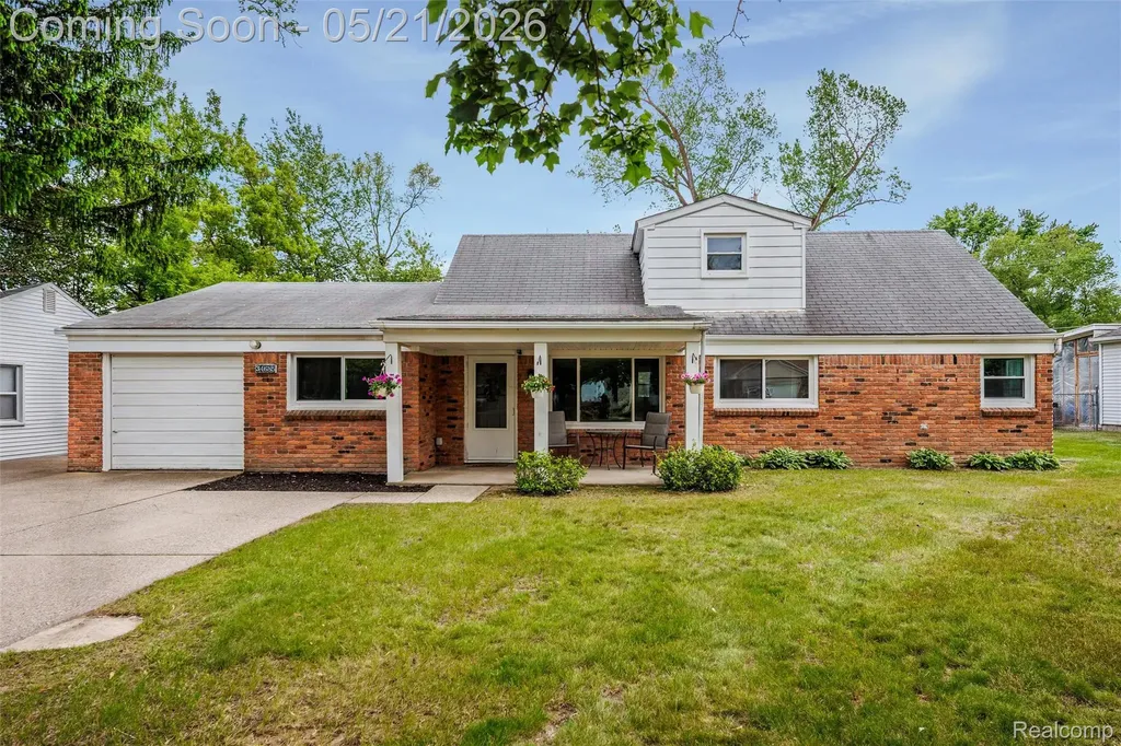 34685 Bridgeman Street Farmington Hills City MI 48335