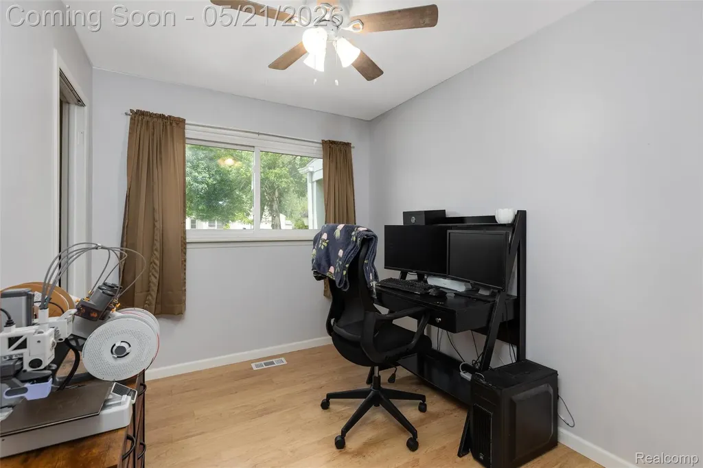 34685 Bridgeman Street Farmington Hills City MI 48335