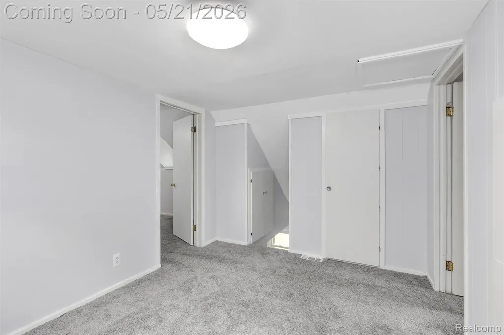 34685 Bridgeman Street Farmington Hills City MI 48335