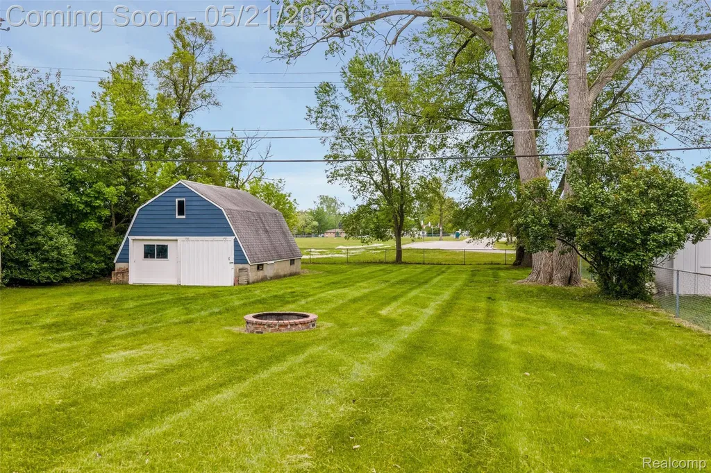 34685 Bridgeman Street Farmington Hills City MI 48335