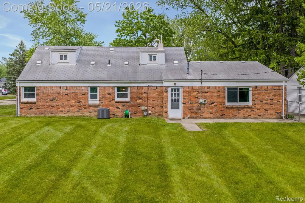 34685 Bridgeman Street Farmington Hills City MI 48335