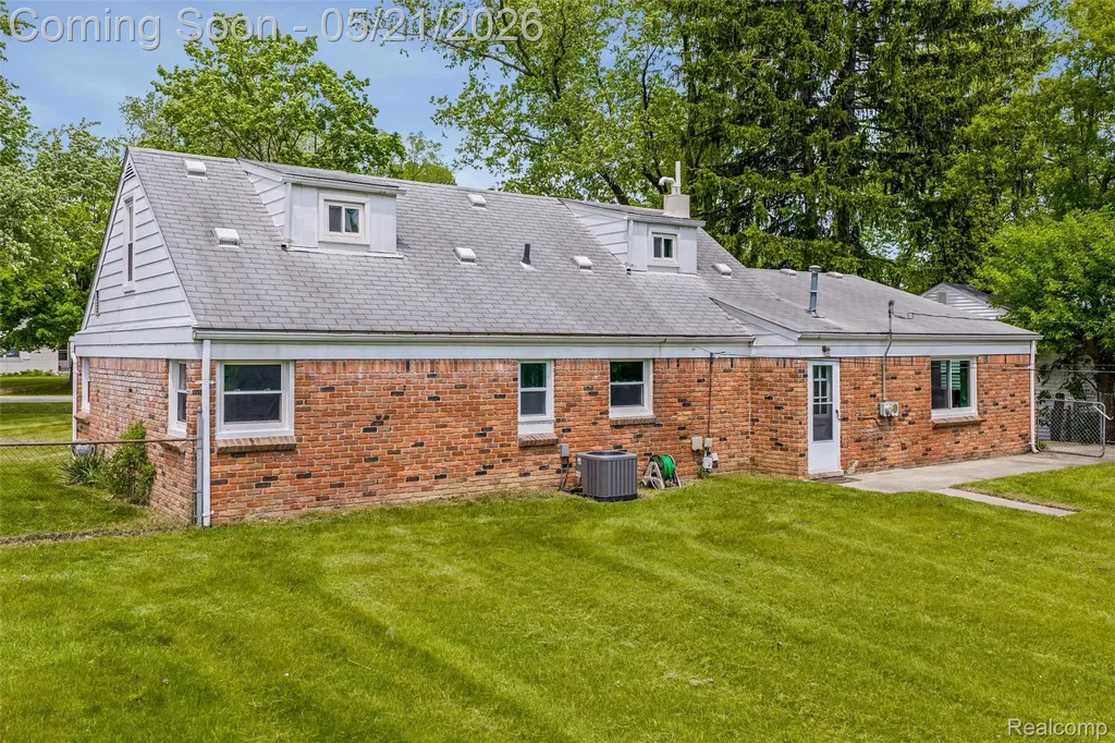 34685 Bridgeman Street Farmington Hills City MI 48335