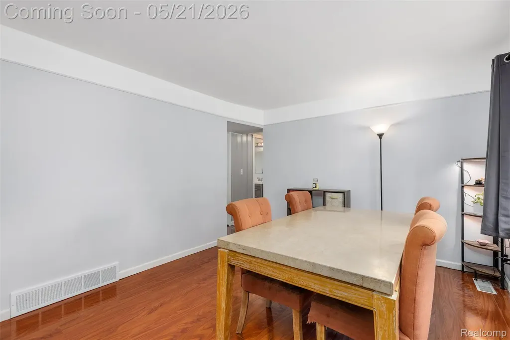 34685 Bridgeman Street Farmington Hills City MI 48335