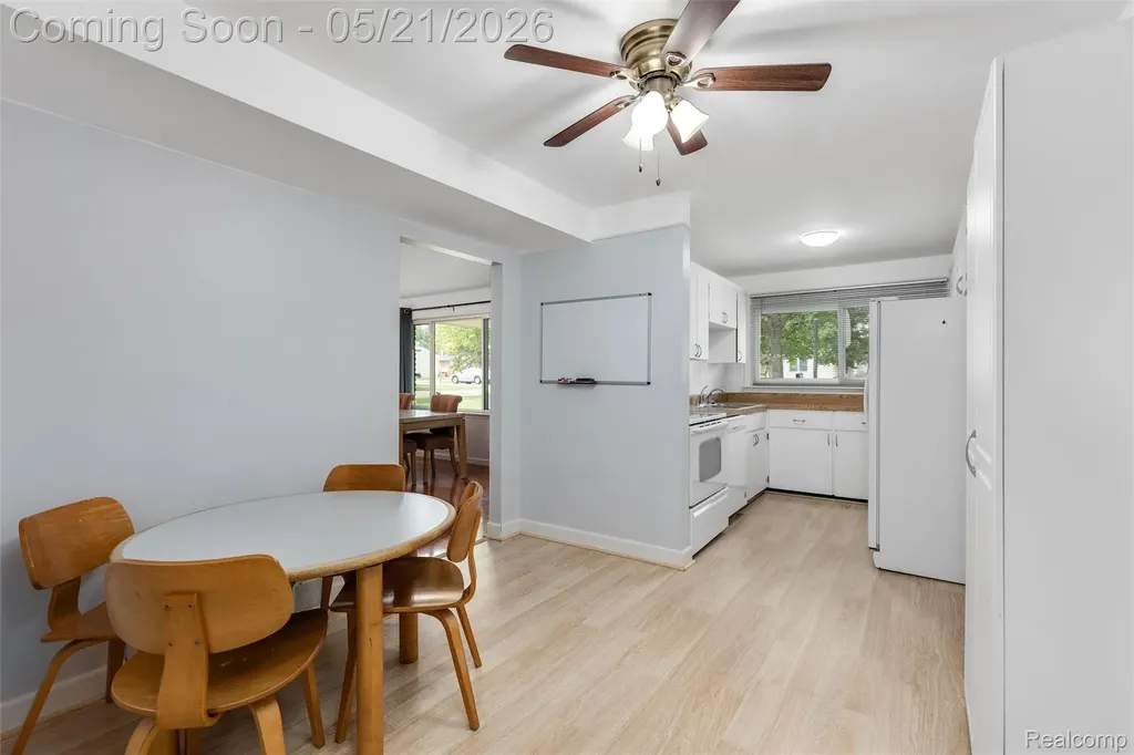 34685 Bridgeman Street Farmington Hills City MI 48335