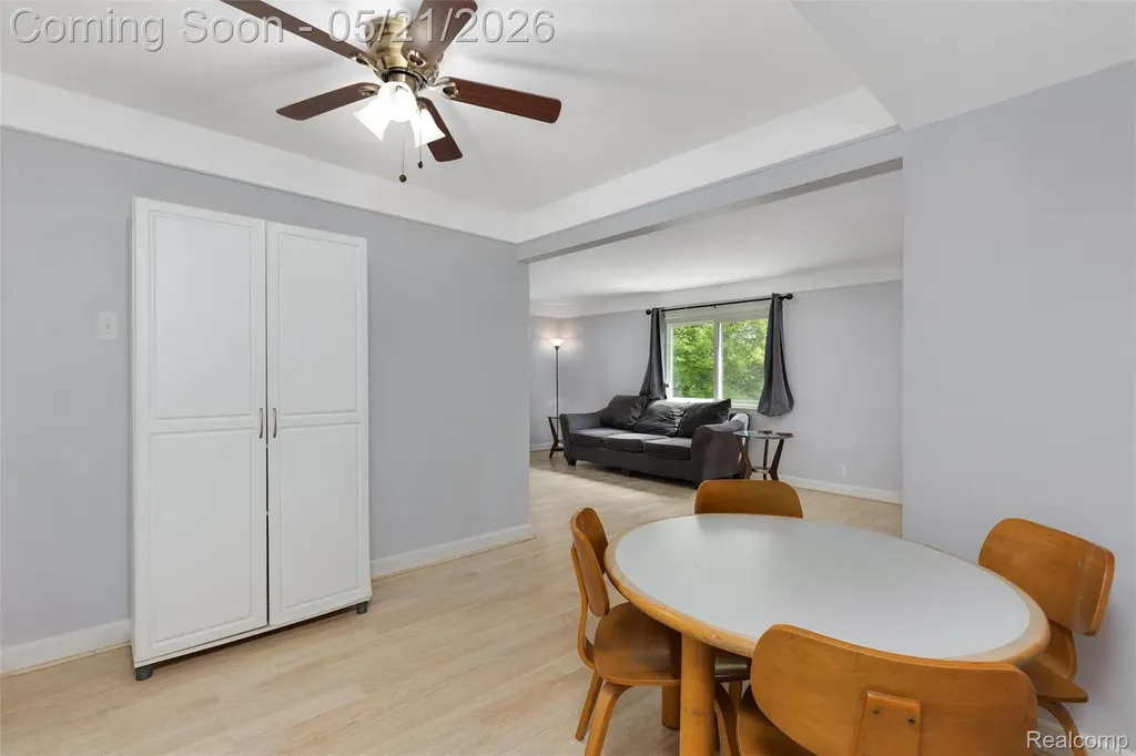 34685 Bridgeman Street Farmington Hills City MI 48335