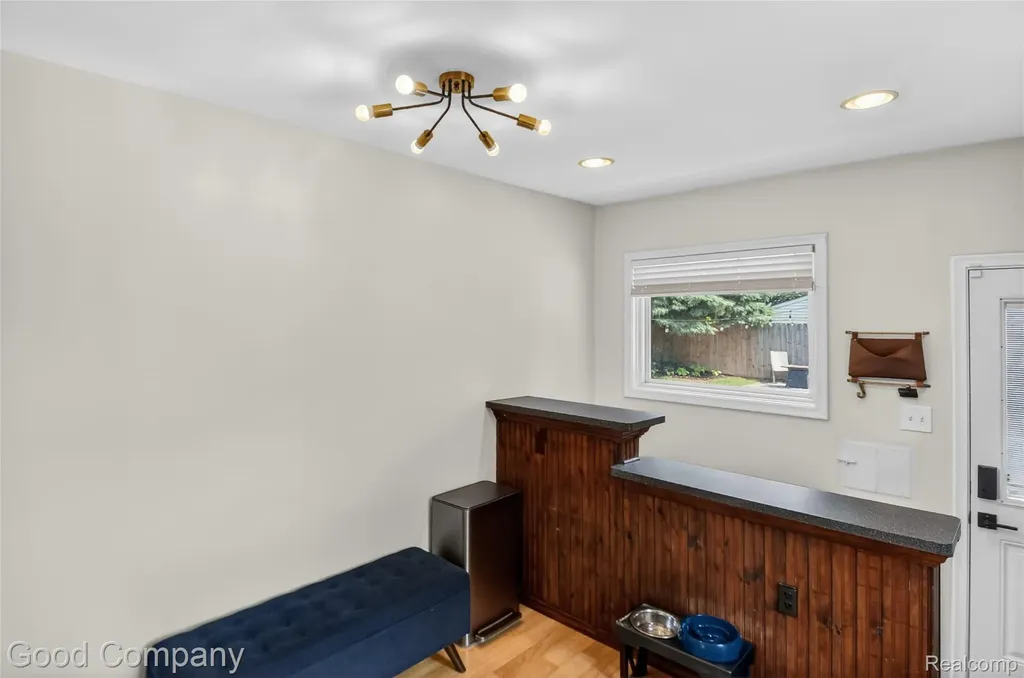 1818 Rowland Avenue Royal Oak City MI 48067