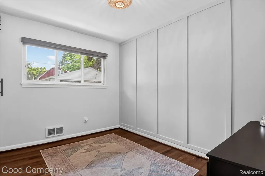 1818 Rowland Avenue Royal Oak City MI 48067