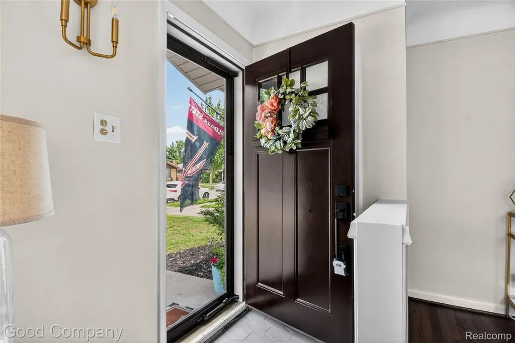 1818 Rowland Avenue Royal Oak City MI 48067