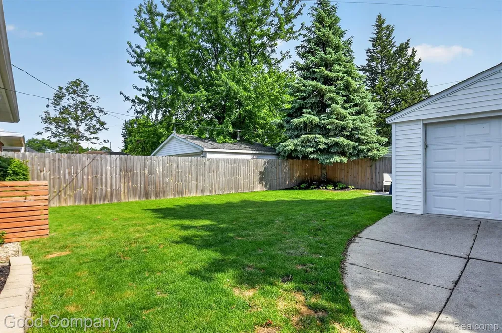 1818 Rowland Avenue Royal Oak City MI 48067